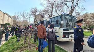 Суд оправдал задержанных в Бишкеке участников антивоенного митинга