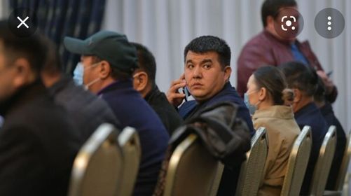 Мэр Токмока Урмат Самаев подал в суд на журналистов из-за статьи о Доо-Чынгызе