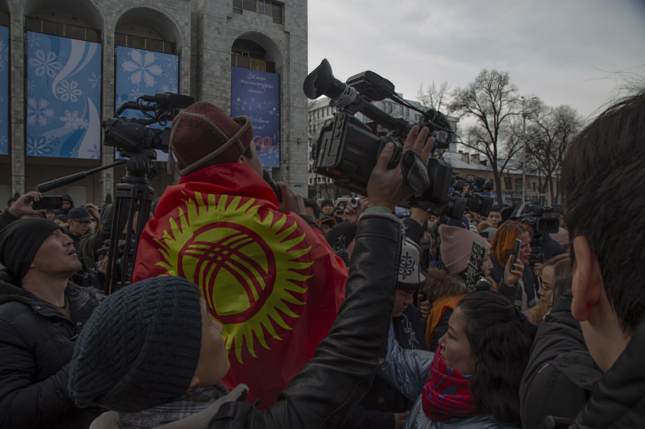 «Власти взяли курс на подавление критических голосов». HRW дала оценку состоянию прав человека и свободы слова в Кыргызстане