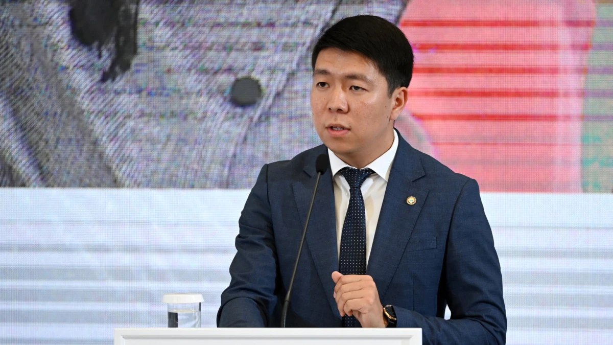 В Кыргызстане есть все условия для работы СМИ. Пресс-секретарь президента ответил на критику американских сенаторов