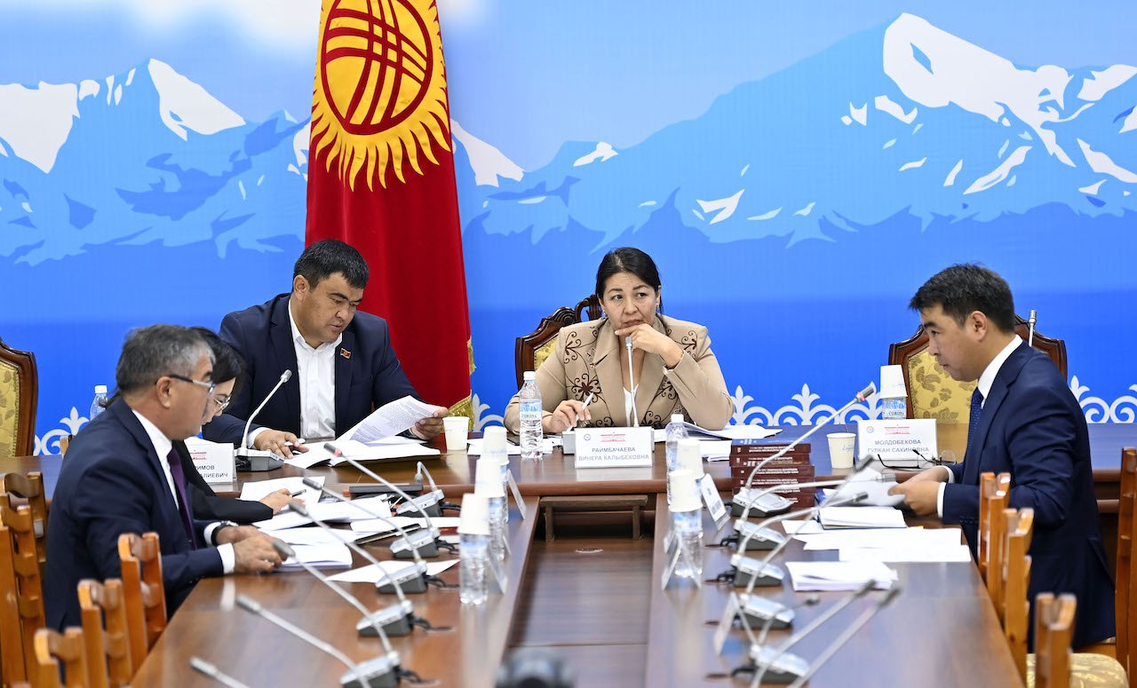 В Кыргызстане хотят создать комиссию по реабилитации репрессированных граждан