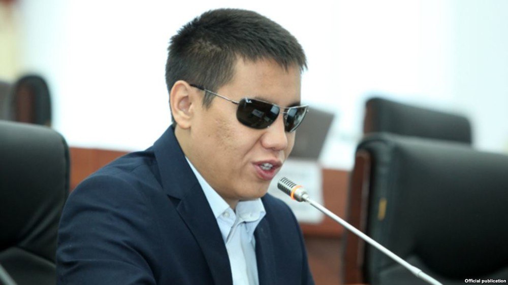 «Можно все загубить». Бекешев высказался о регулировании искусственного интеллекта в КР