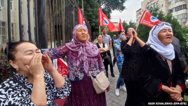 Митинг? Только в отведенных властями местах! Зачем в Кыргызстане предлагают изменить закон о мирных собраниях